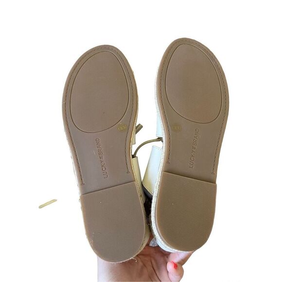 Lucky Brand Dristel Gladiator Sandal size 8.5 Cream Leather - Picture 5 of 12